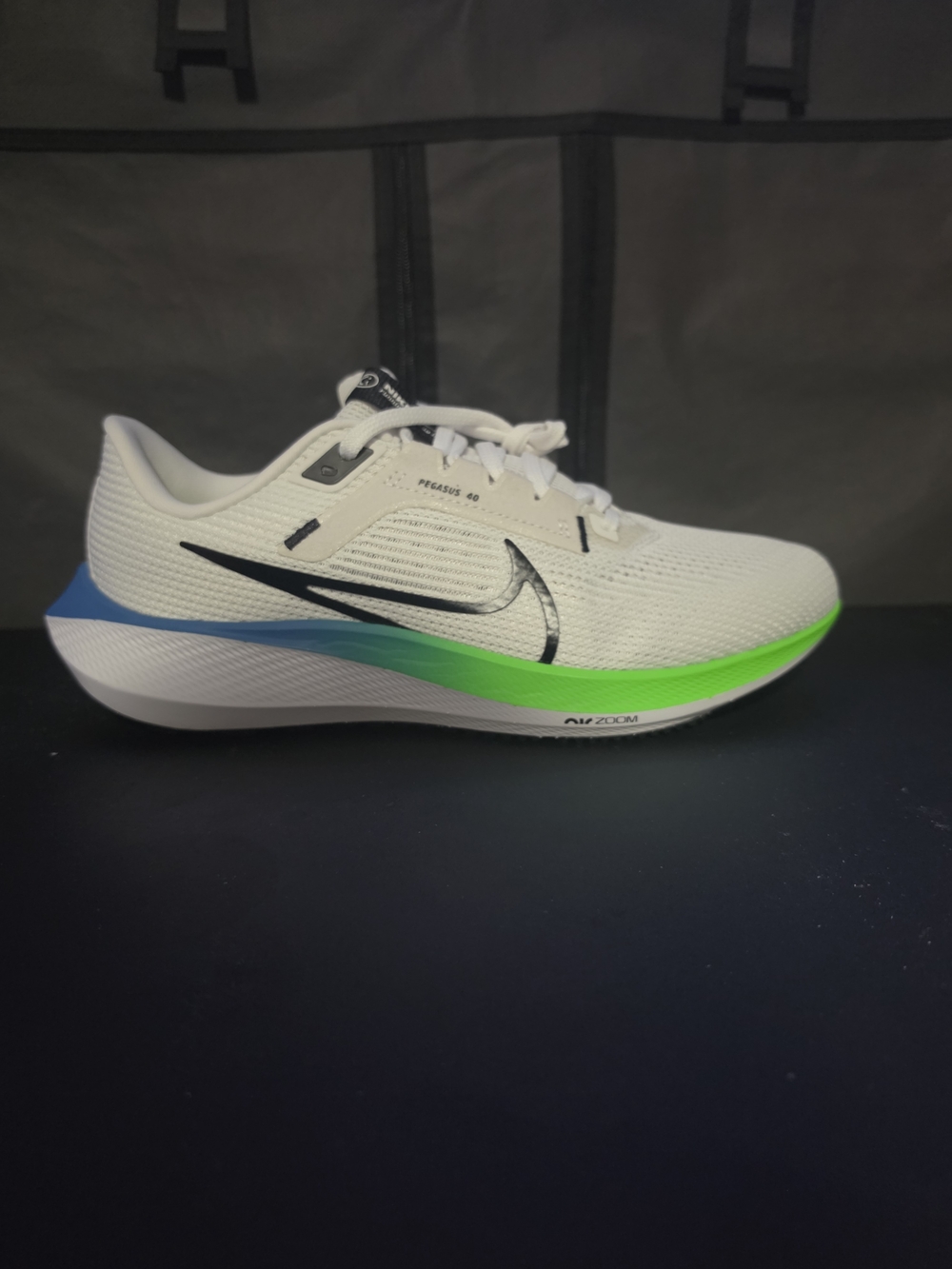 Nike Air Zoom Pegasus 40 Men's Size 8.5 Sneakers White/Green Strike DV3853-006